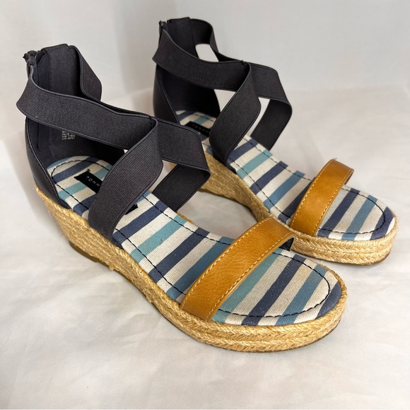 Tommy Hilfiger Girls Anastasia Espadrille Wedge Sandals Blue/Tan Zip Back Size 4 - Picture 1 of 12